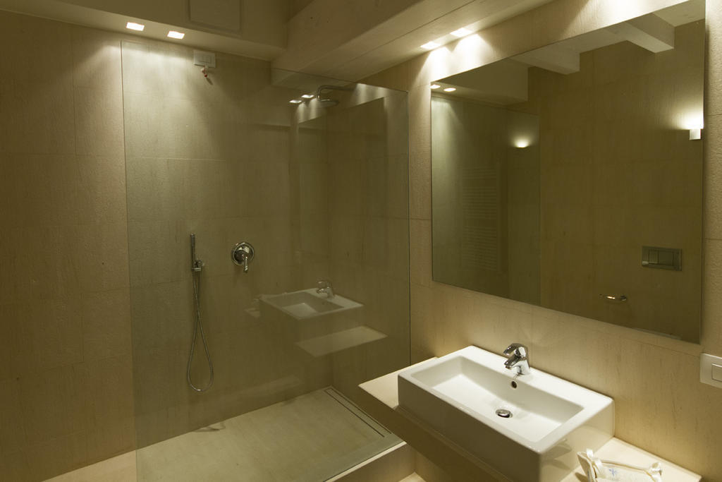 Ferienwohnung La Casa Del Porto Lovere Zimmer foto