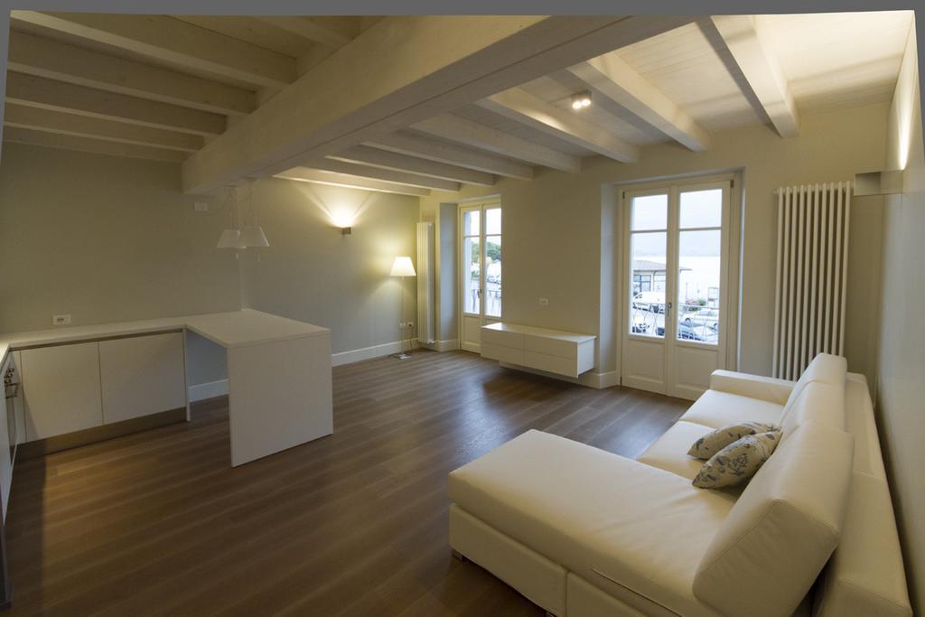 Ferienwohnung La Casa Del Porto Lovere Zimmer foto
